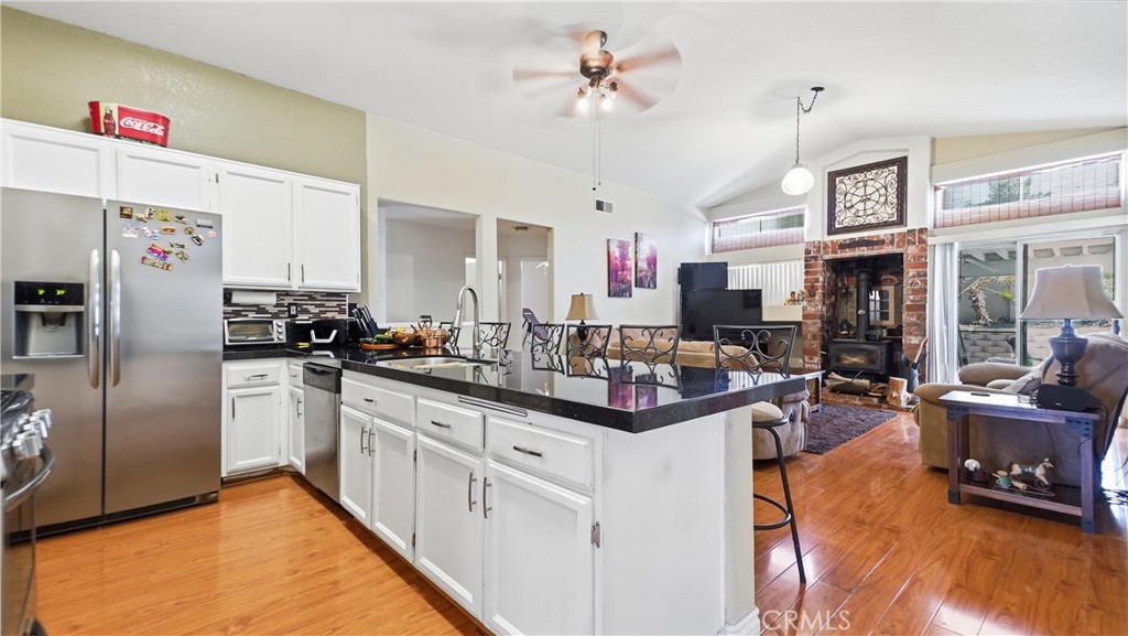 14405 Cedar Property Photo 6