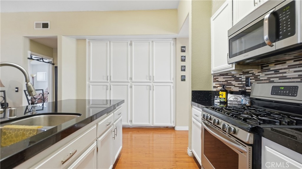 14405 Cedar Property Photo 10