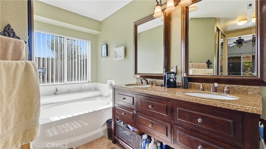 14405 Cedar Property Photo 25