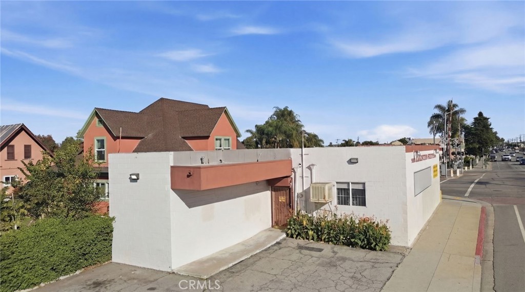 809 S Willowbrook Property Photo 1