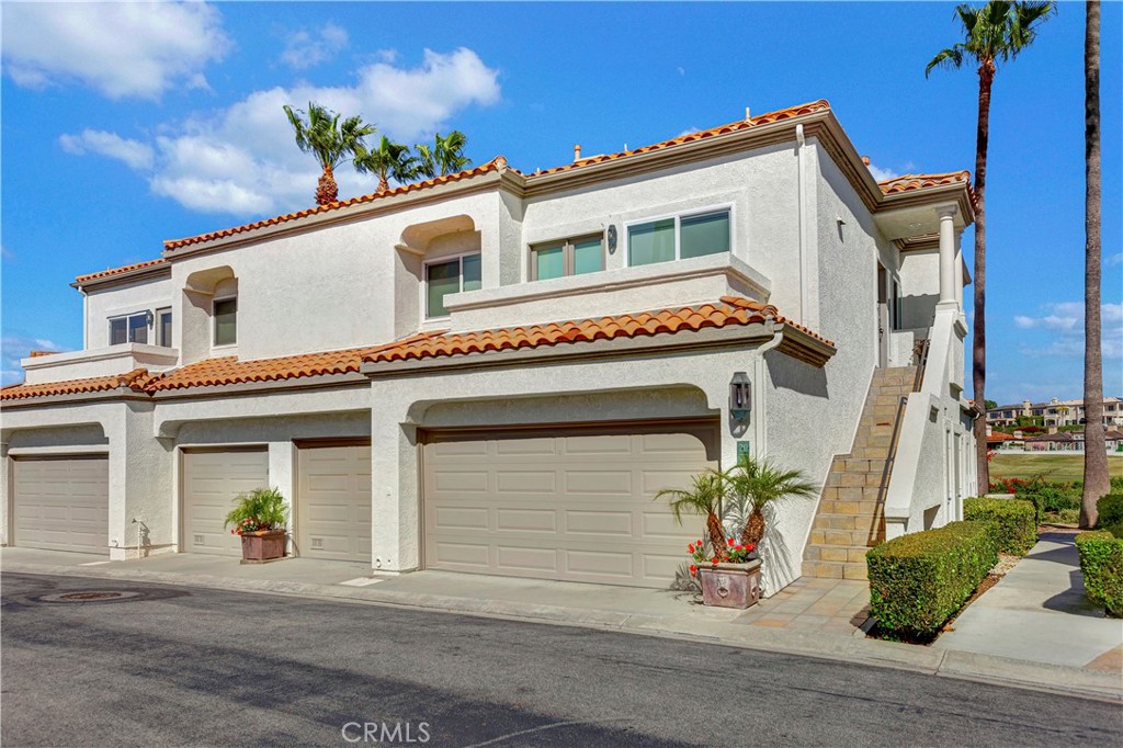 18 Tennis Villas Property Photo 2