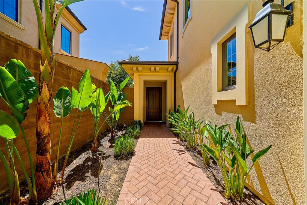 53 Open Range Property Photo 5