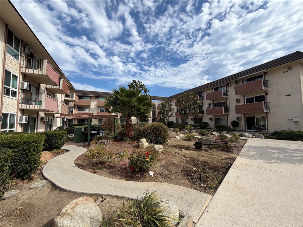 5585 E Pacific Coast 245 Property Photo 20