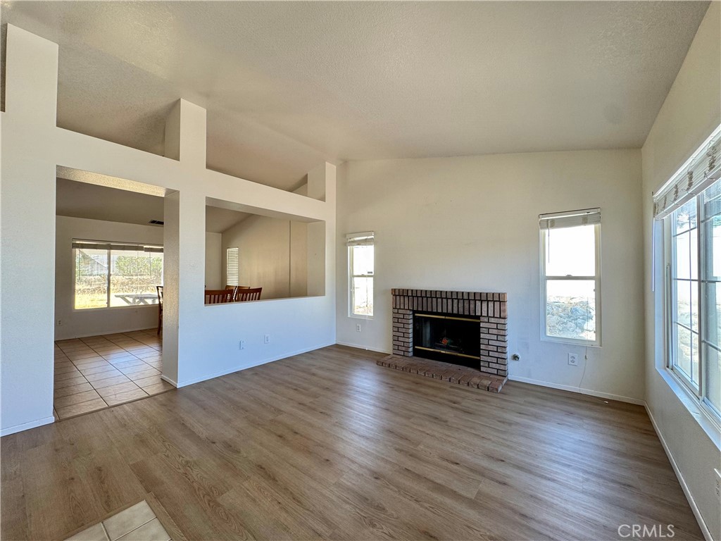 14351 Via Roca Property Photo 3