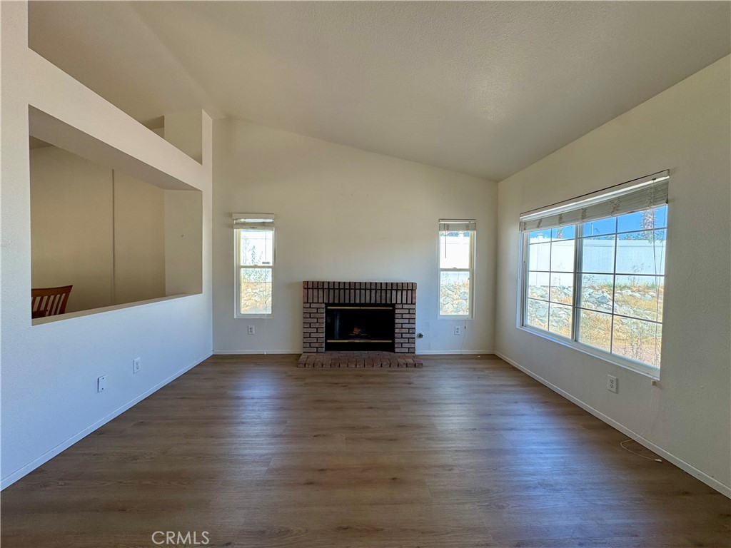 14351 Via Roca Property Photo 4