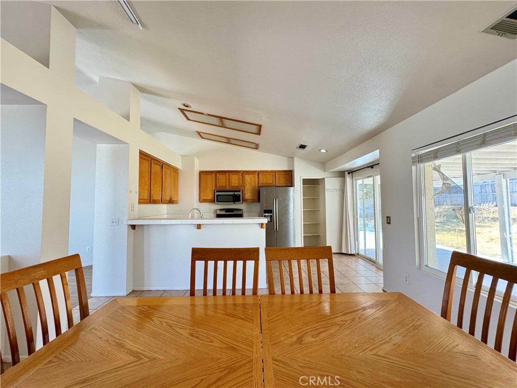 14351 Via Roca Property Photo 10