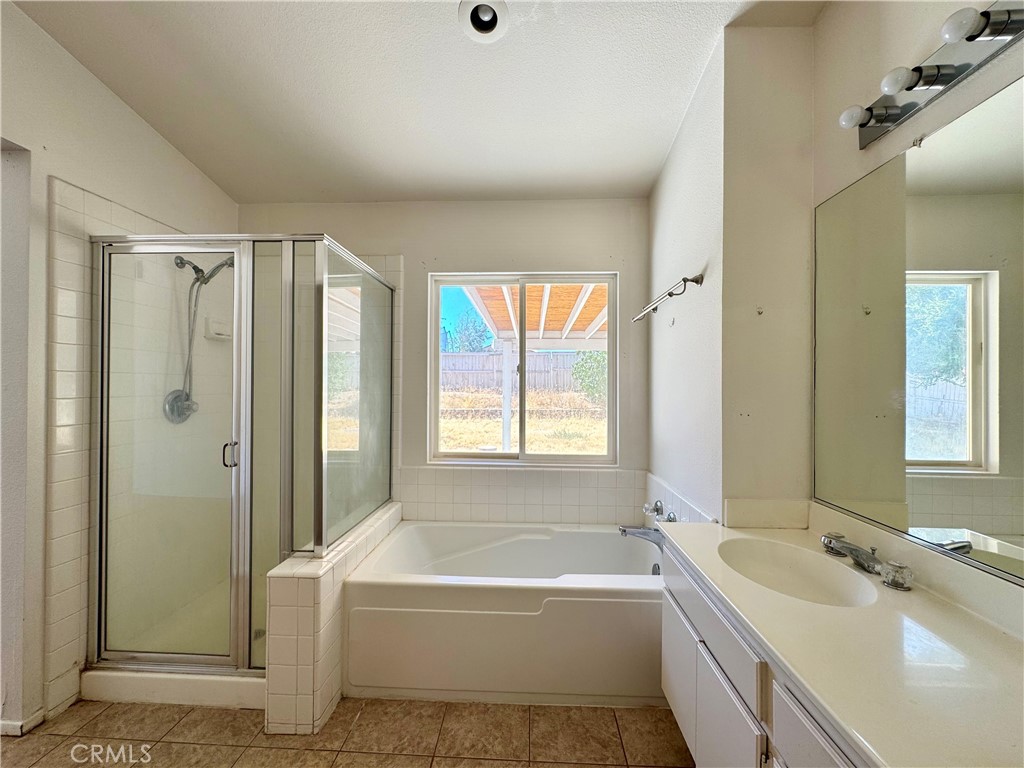 14351 Via Roca Property Photo 20