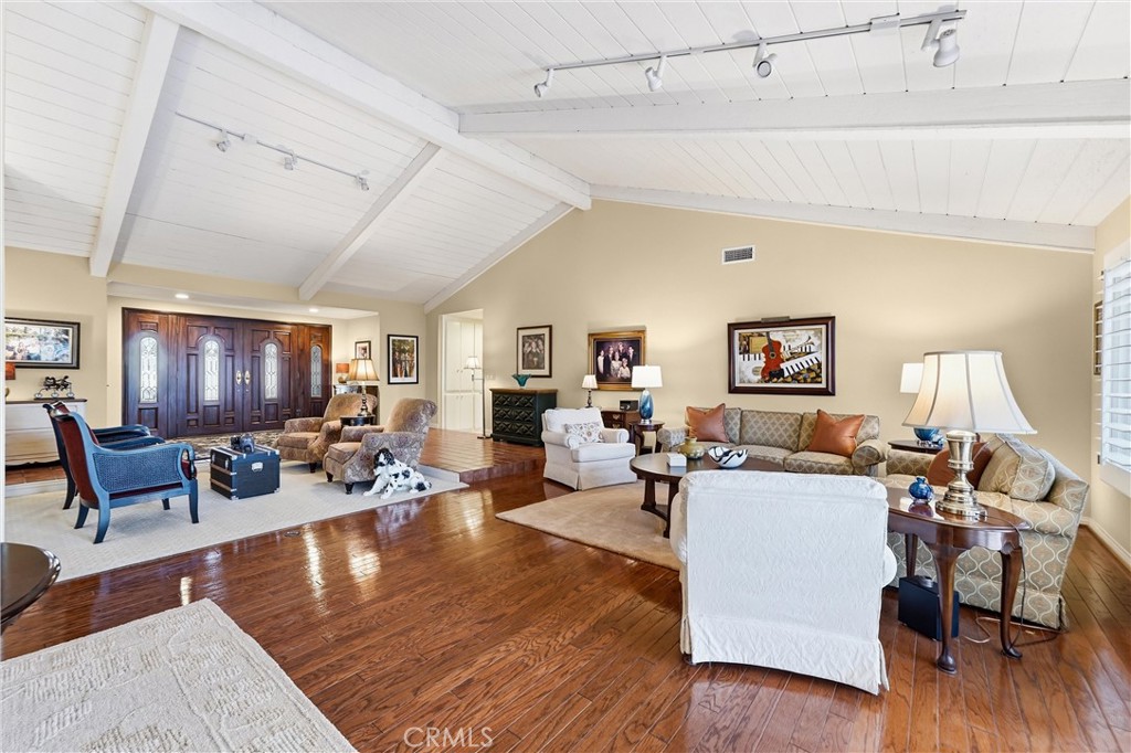 6012 Toyon Terrace Property Photo 8