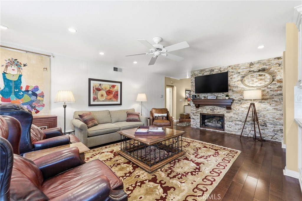 6012 Toyon Terrace Property Photo 15