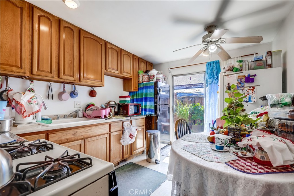 1813 Cedar Property Photo 4