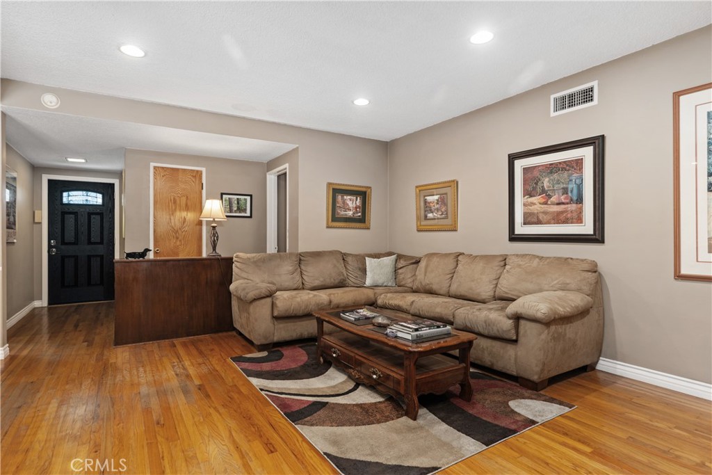 10541 Plunkett Property Photo 12