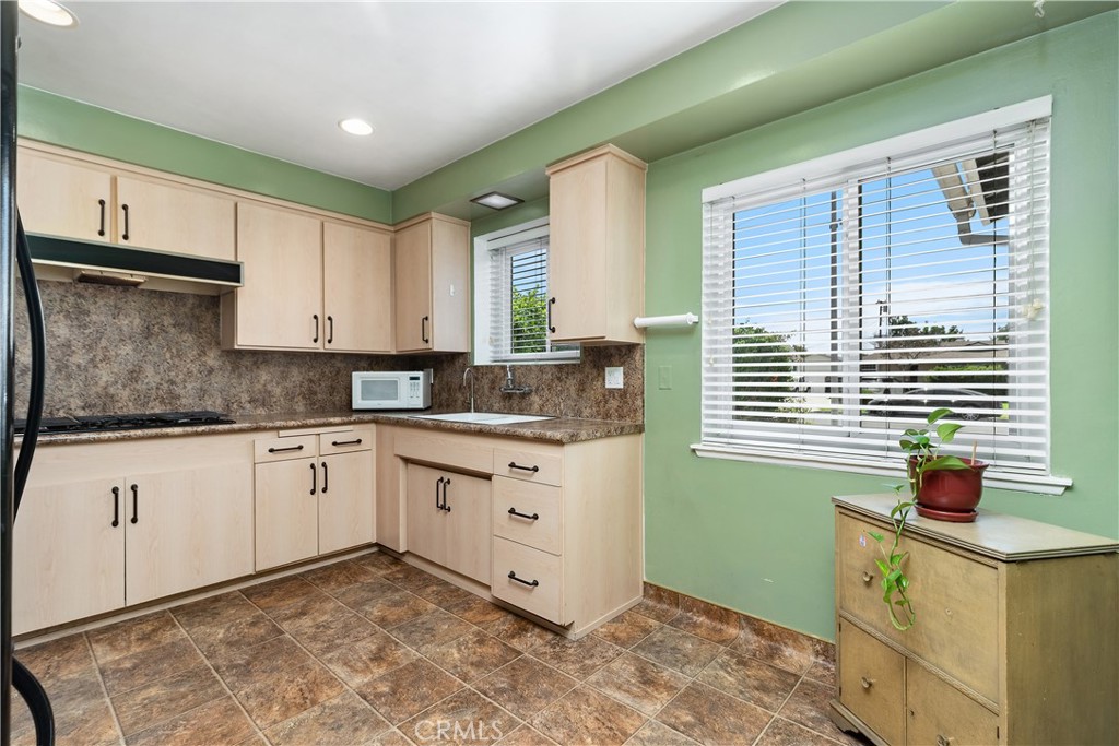 10541 Plunkett Property Photo 18