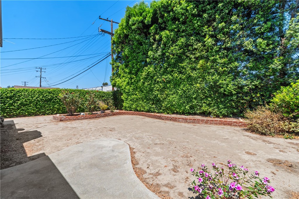10541 Plunkett Property Photo 32