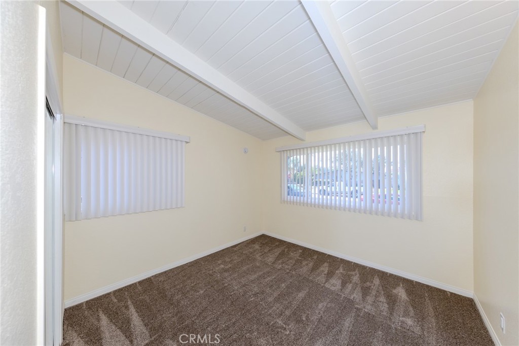2227 E Ward Terrace Property Photo 16