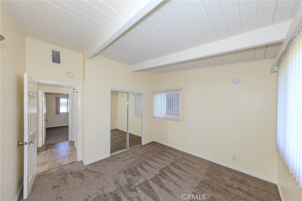2227 E Ward Terrace Property Photo 17