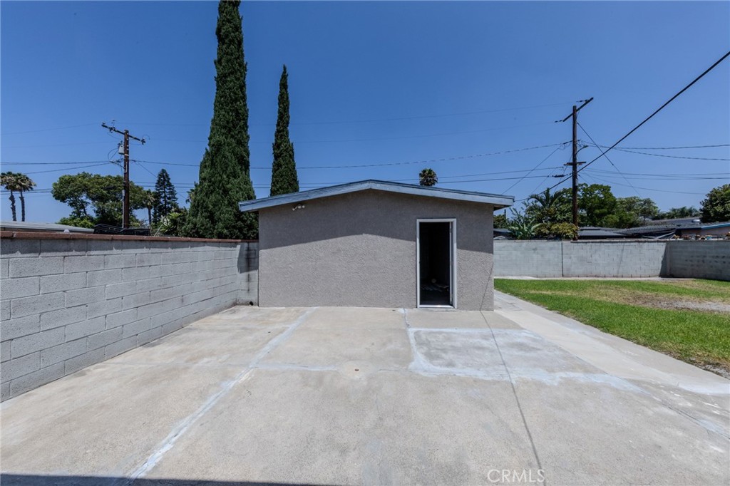 2227 E Ward Terrace Property Photo 29