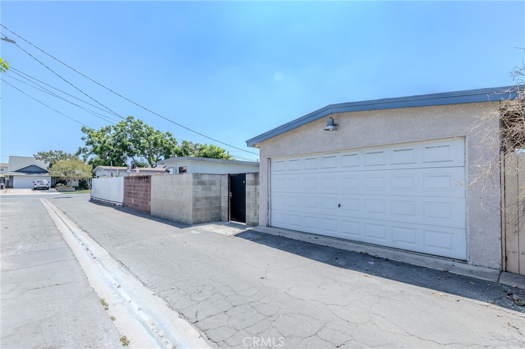 2227 E Ward Terrace Property Photo 39