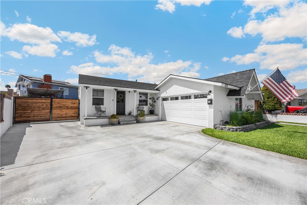 7571 El Caney Drive Property Photo 1