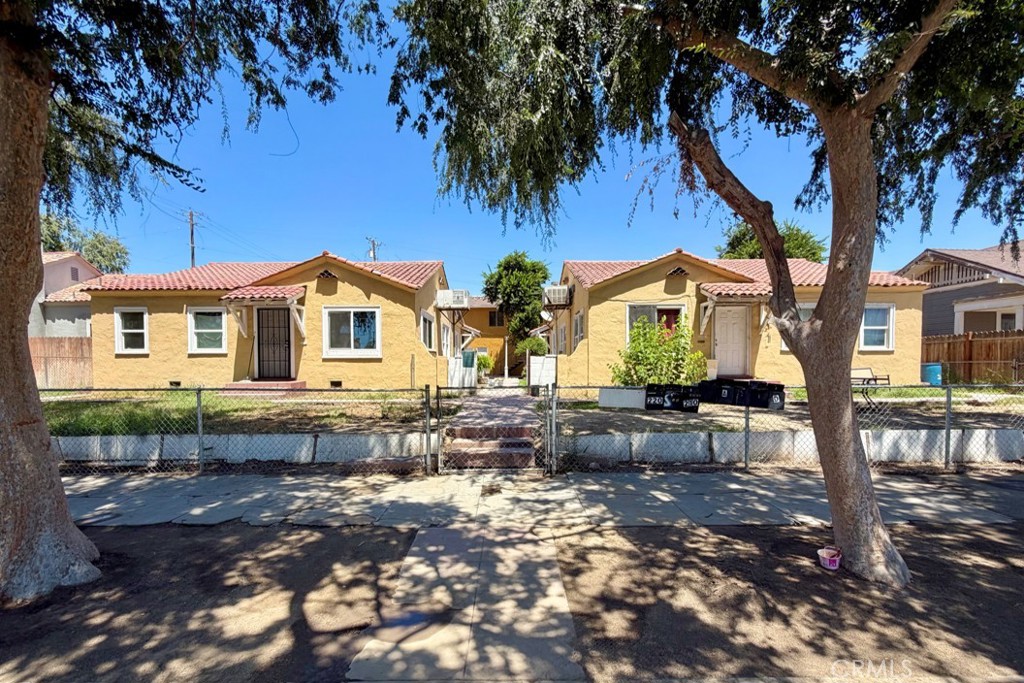 210 17th Street Property Photo 2