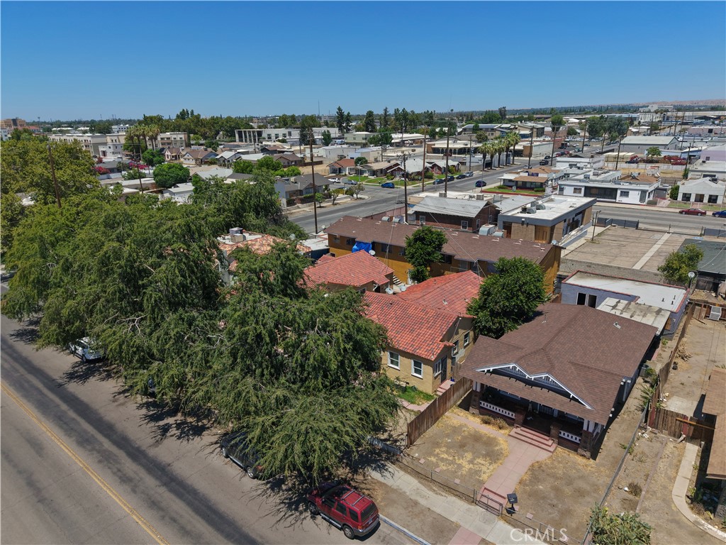 210 17th Street Property Photo 5