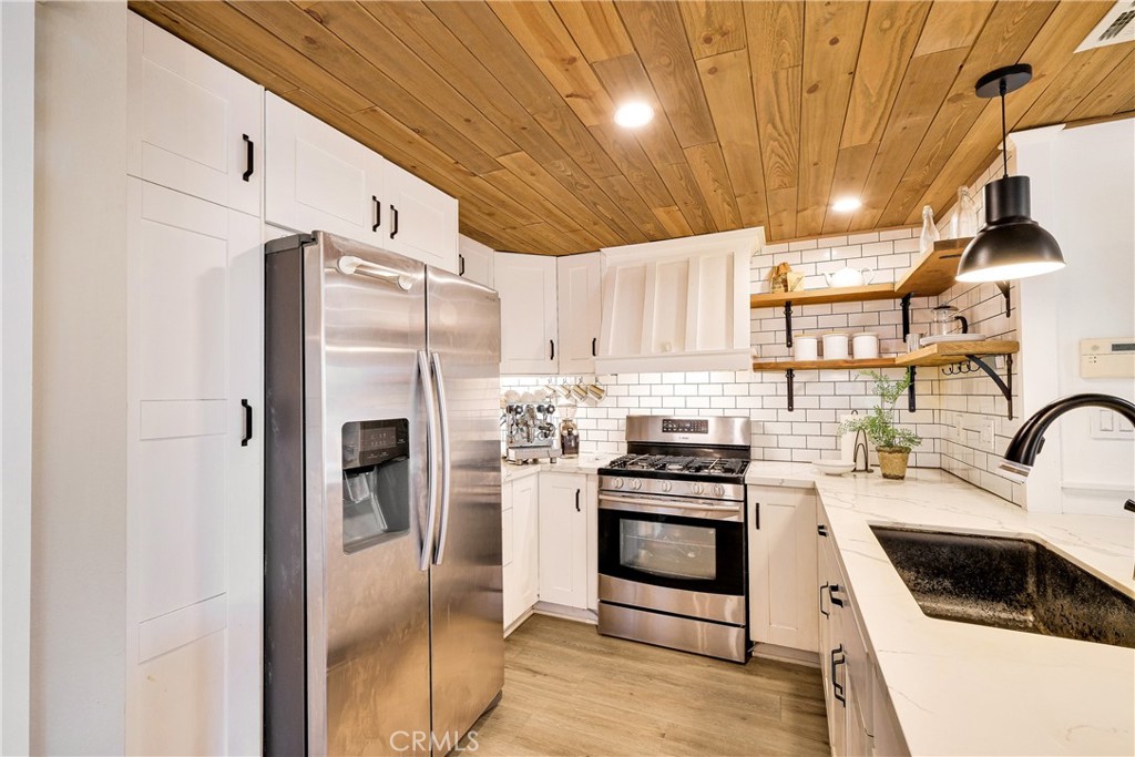6431 Rugby Avenue E Property Photo 7