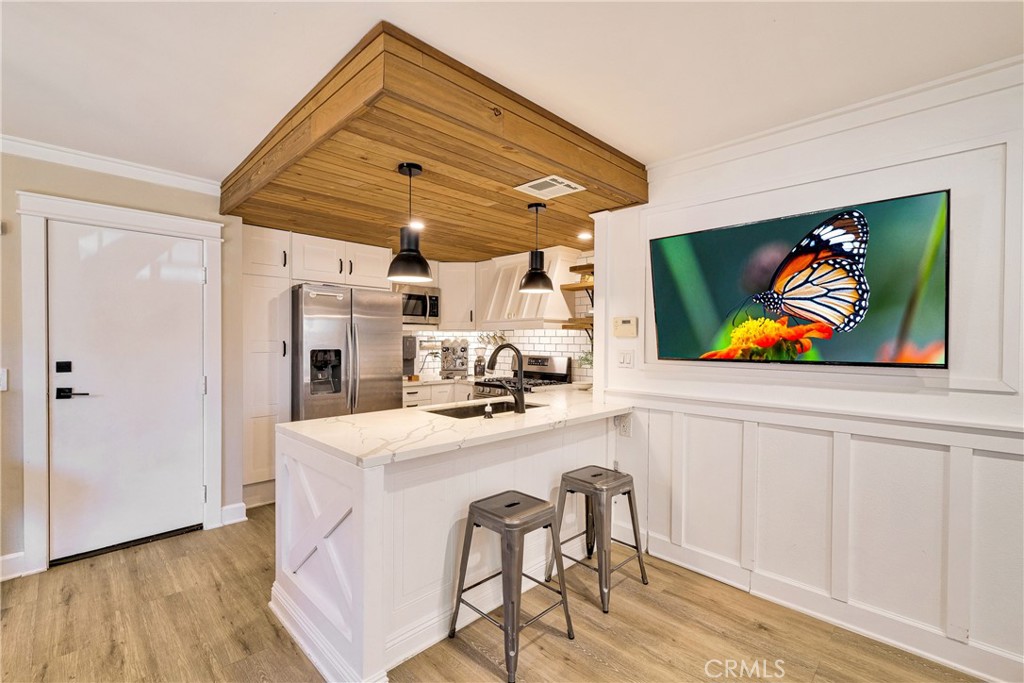 6431 Rugby Avenue E Property Photo 9