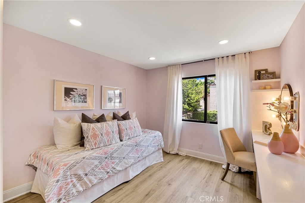 6431 Rugby Avenue E Property Photo 27