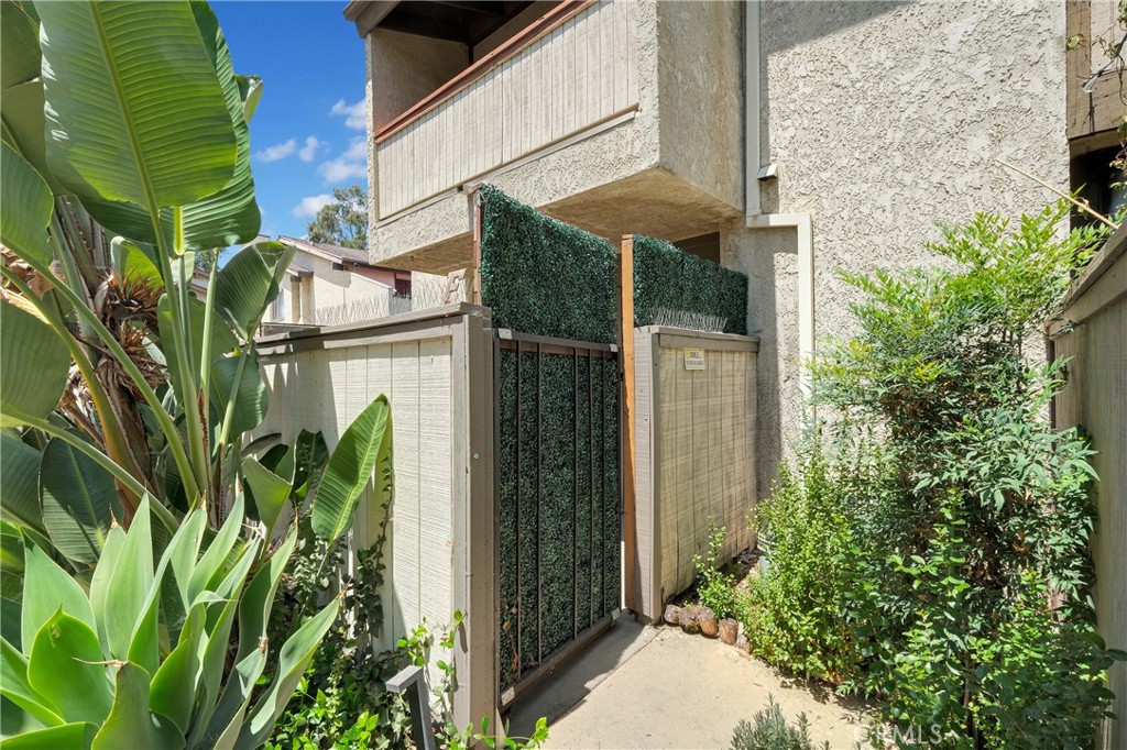 6431 Rugby Avenue E Property Photo 40