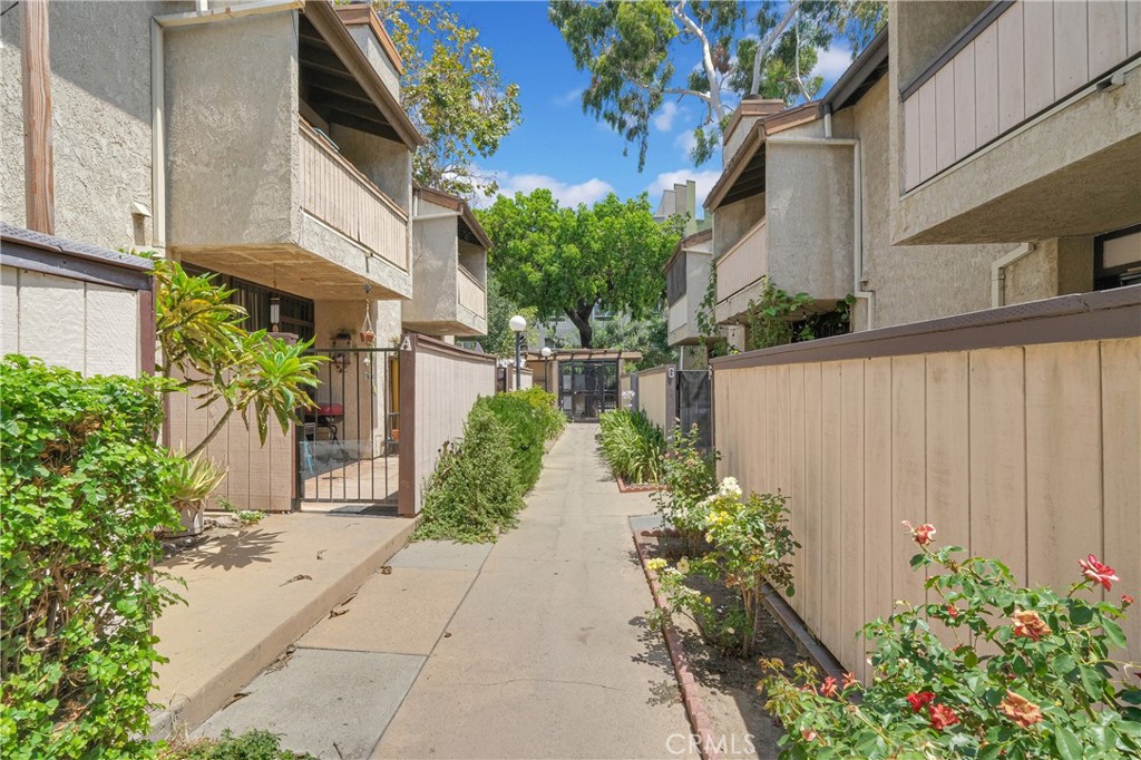 6431 Rugby Avenue E Property Photo 43