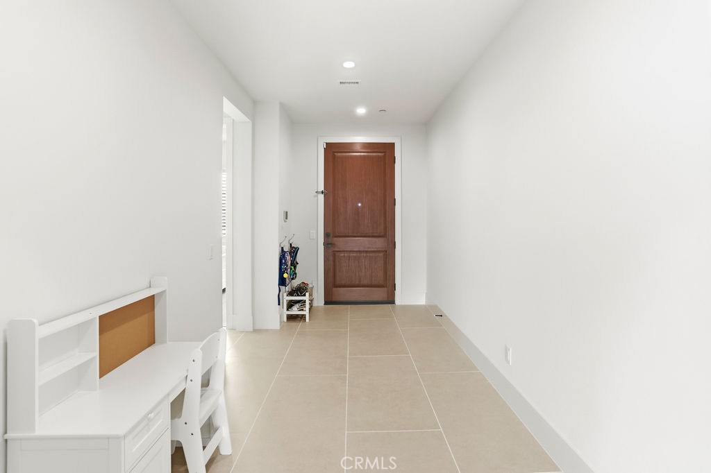 108 Oakstone Property Photo 5
