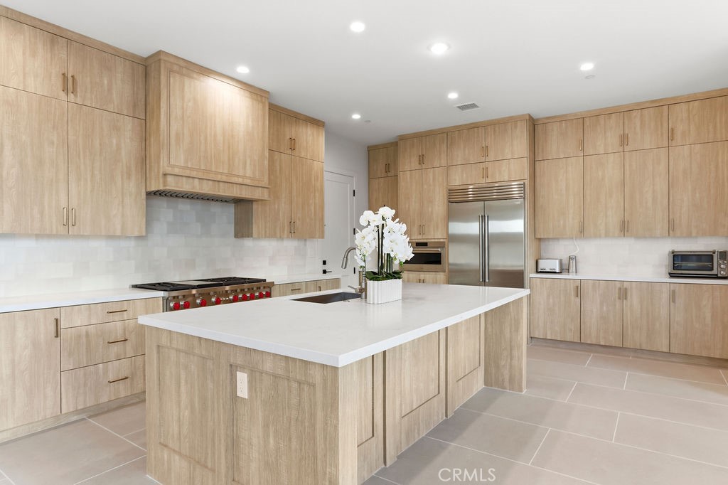 108 Oakstone Property Photo 13