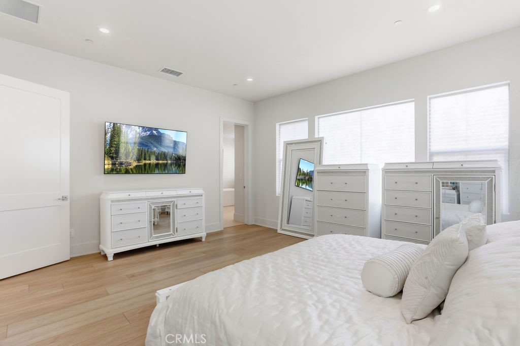 108 Oakstone Property Photo 33