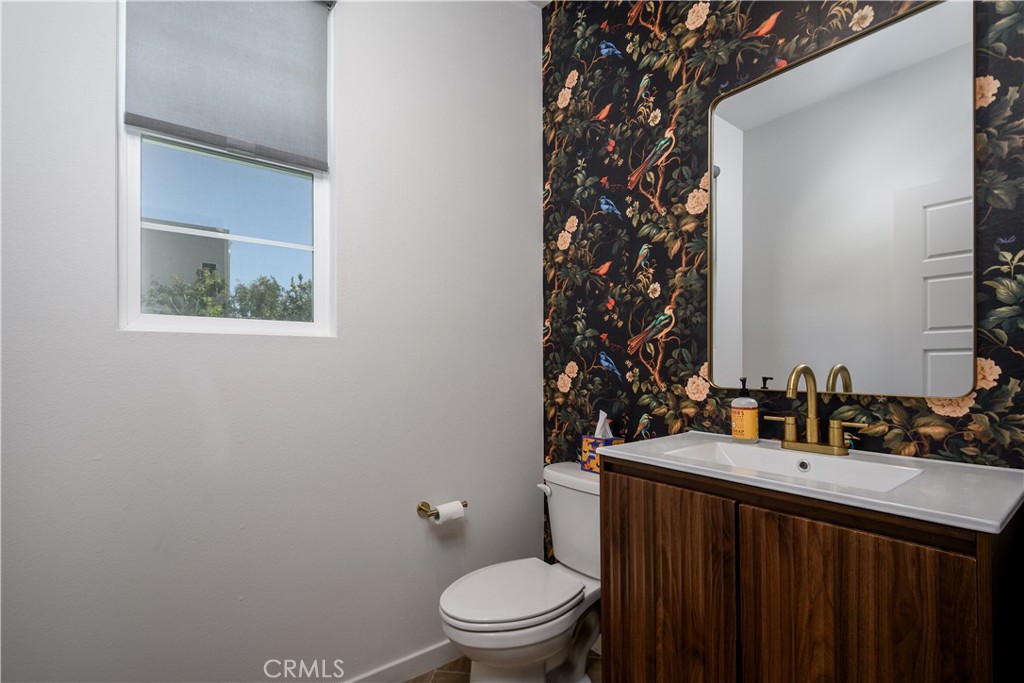 500 S Motif Property Photo 11