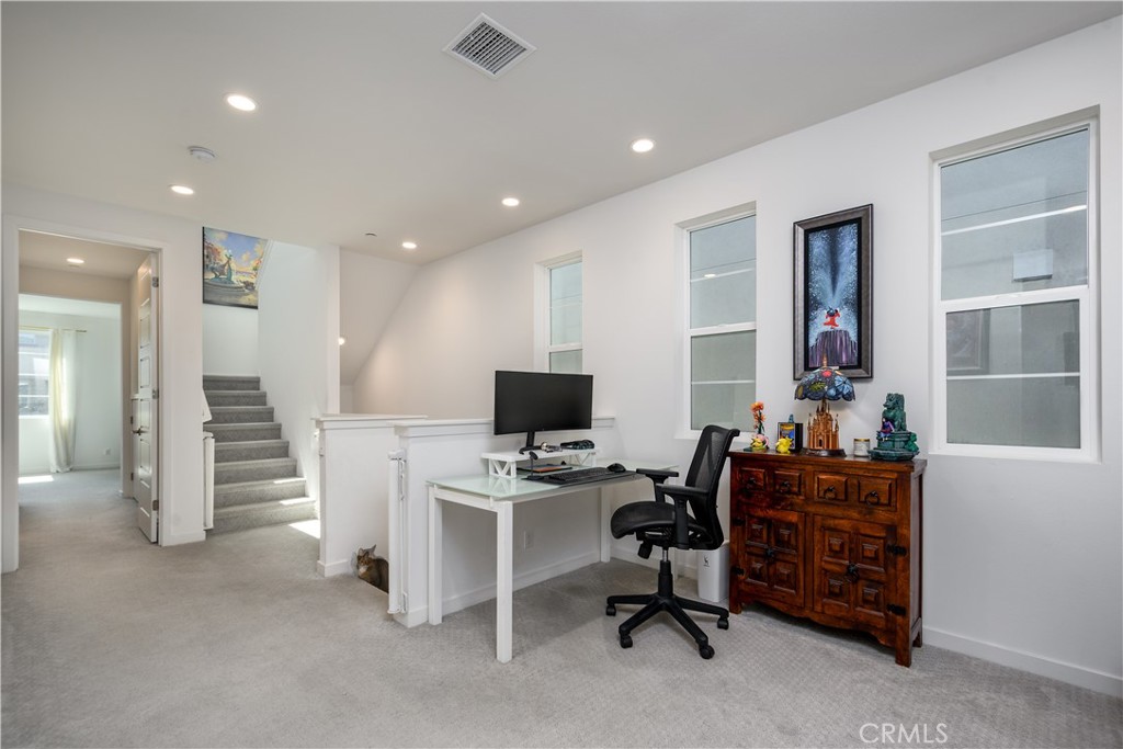 500 S Motif Property Photo 12