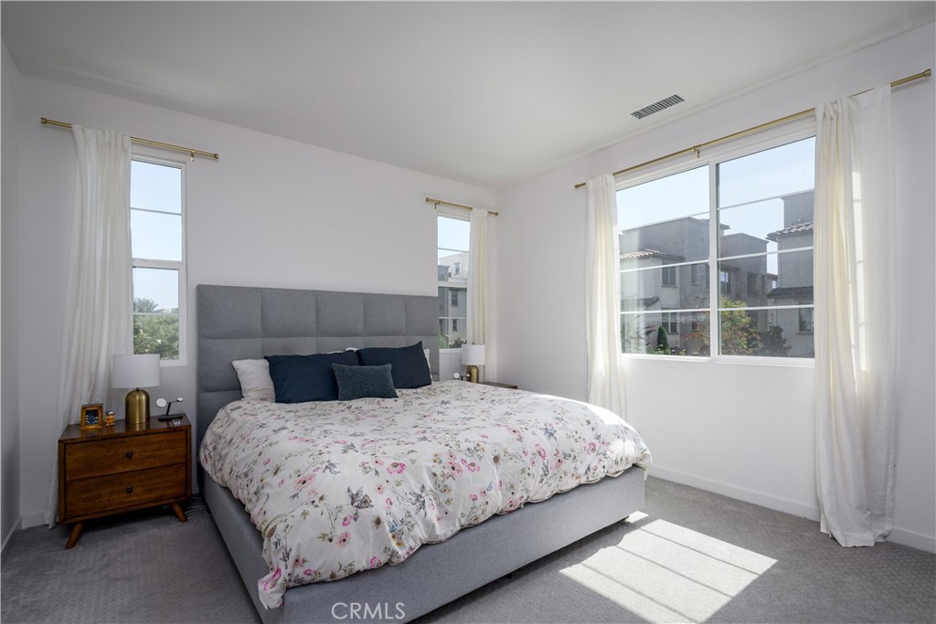 500 S Motif Property Photo 14