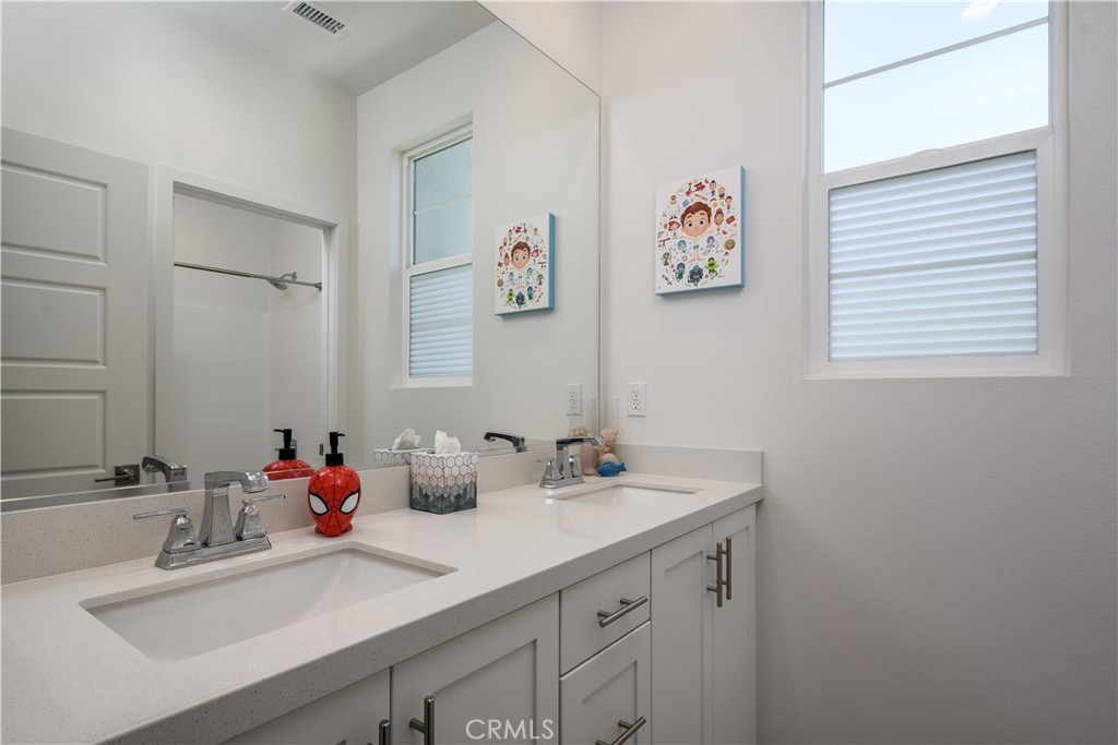500 S Motif Property Photo 22
