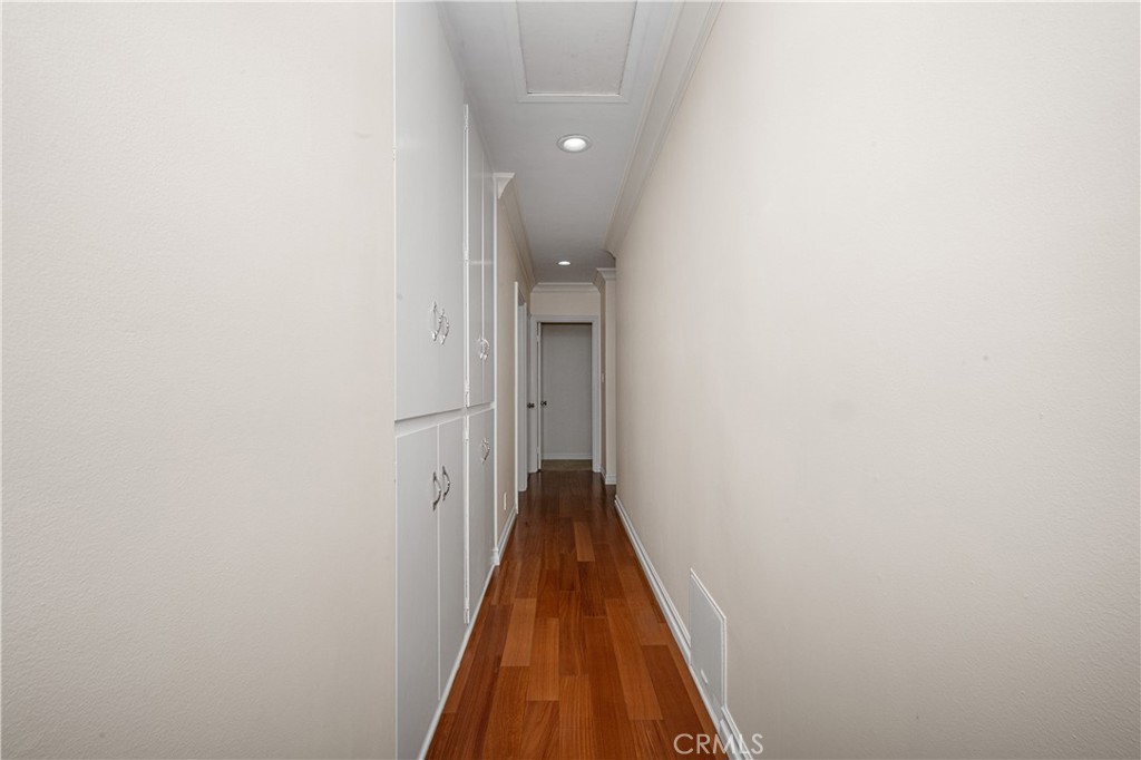 3401 E 1st Street 5 Property Photo 40