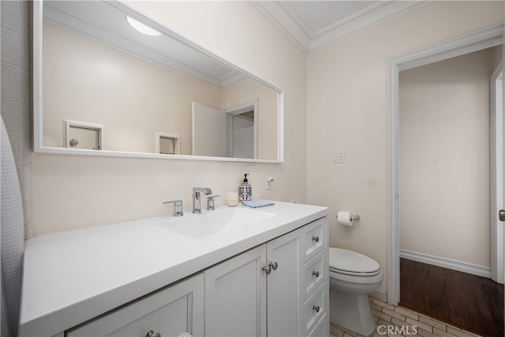 3401 E 1st Street 5 Property Photo 45