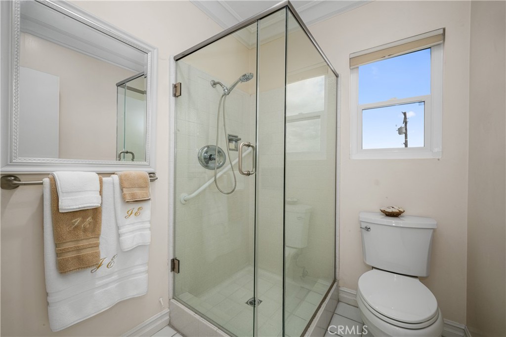 3401 E 1st Street 5 Property Photo 59