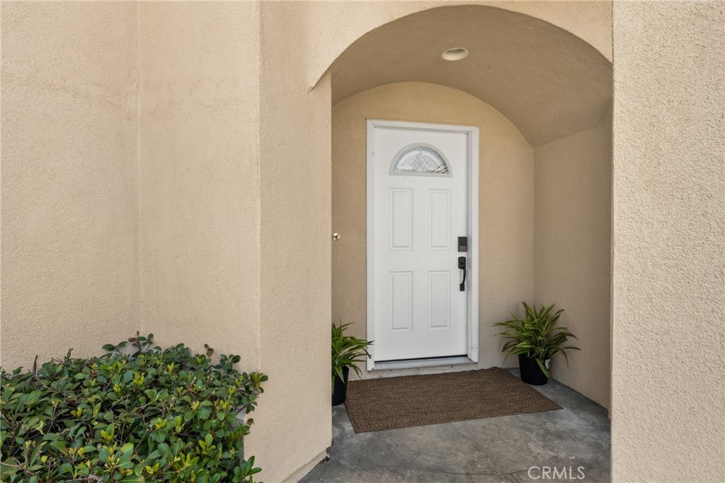 8610 E Silver Ridge Property Photo 4
