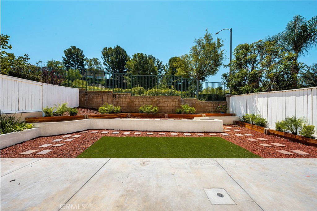 8610 E Silver Ridge Property Photo 47