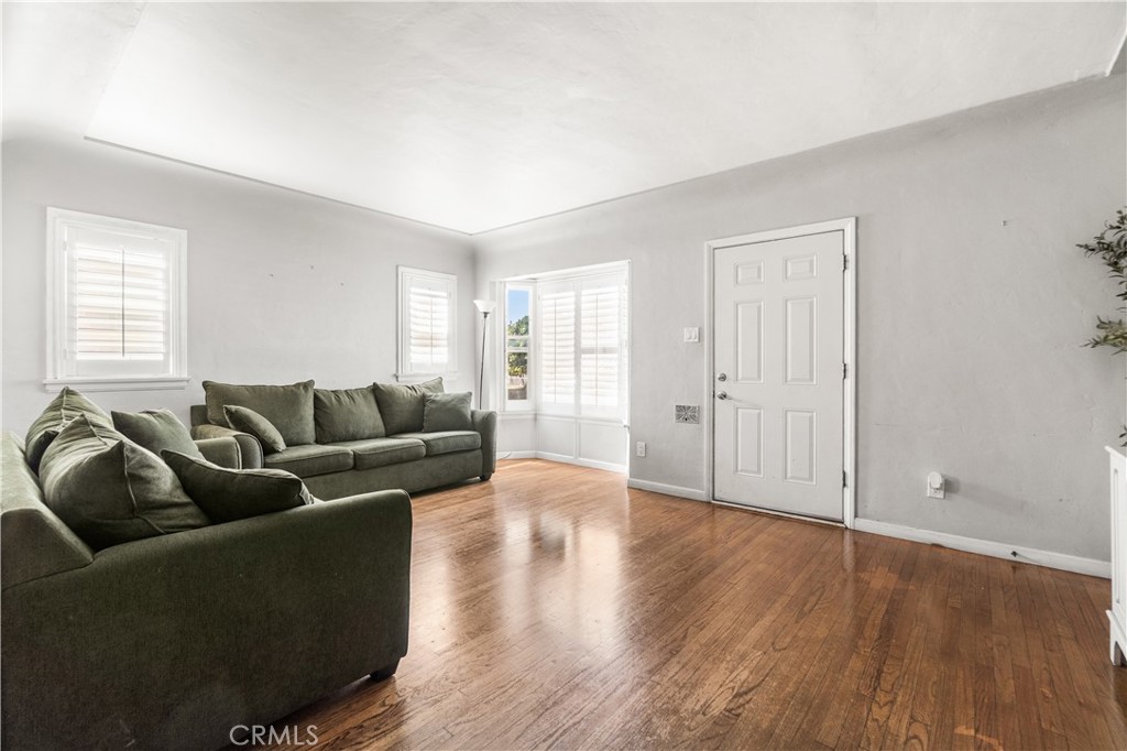 2746 Easy Property Photo 4