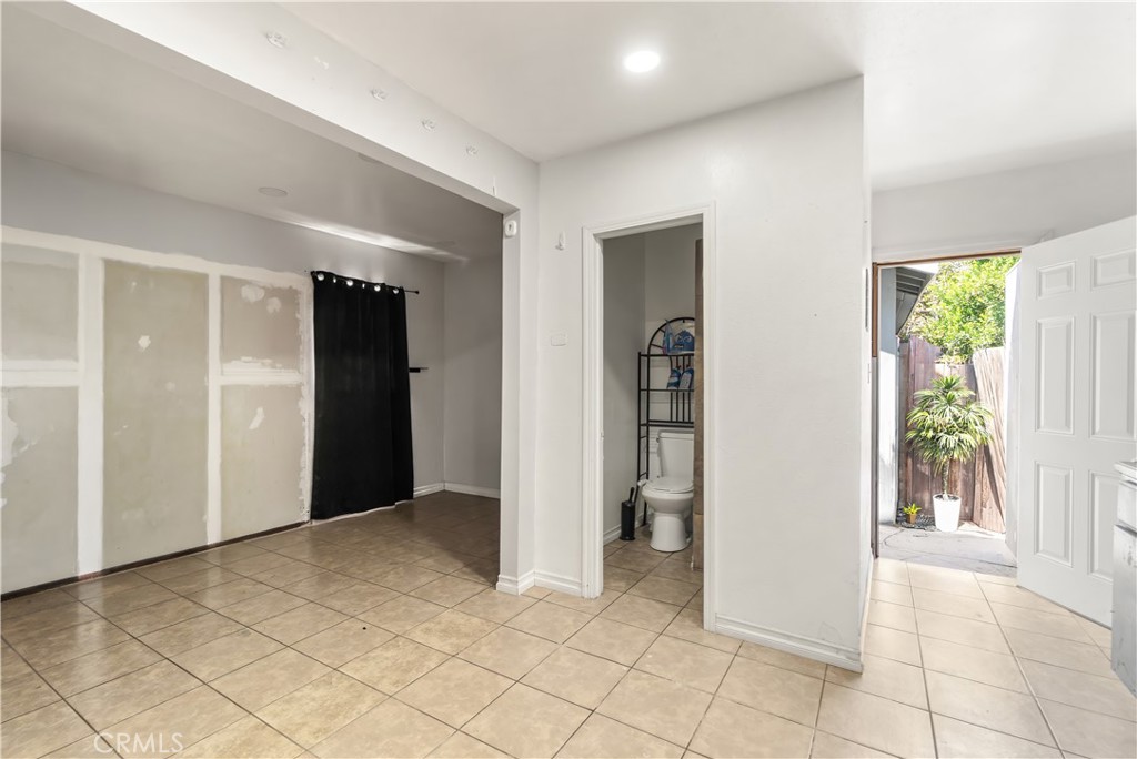 2746 Easy Property Photo 35