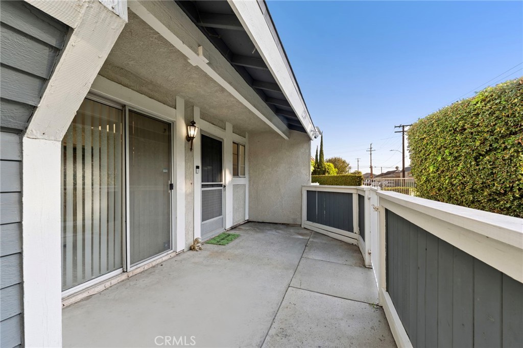 12205 Foster Road Property Photo 3