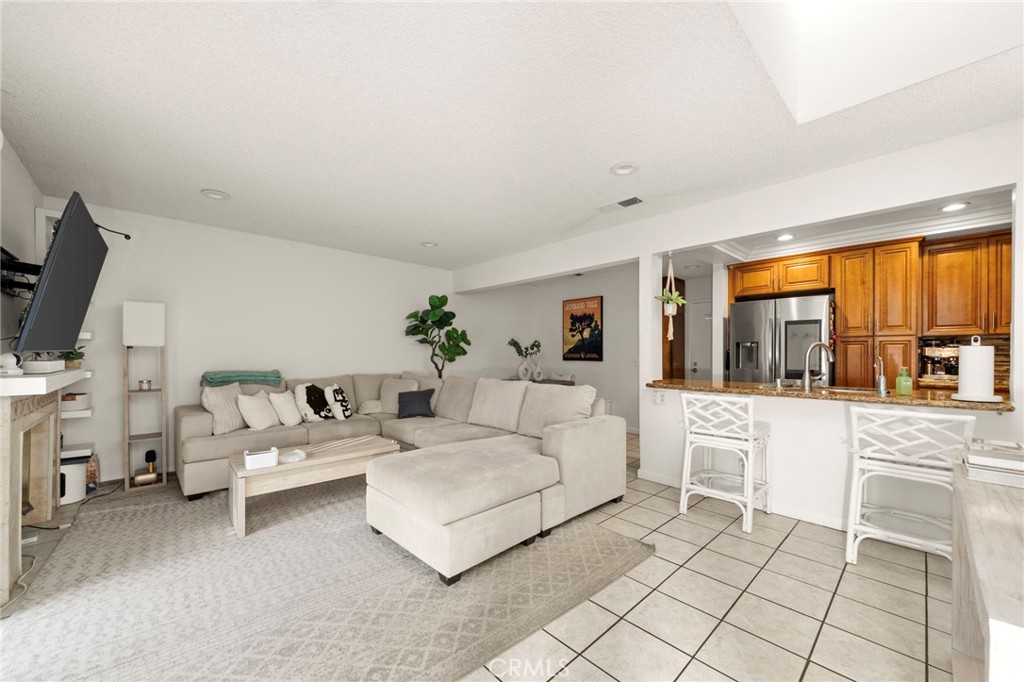 12205 Foster Road Property Photo 4