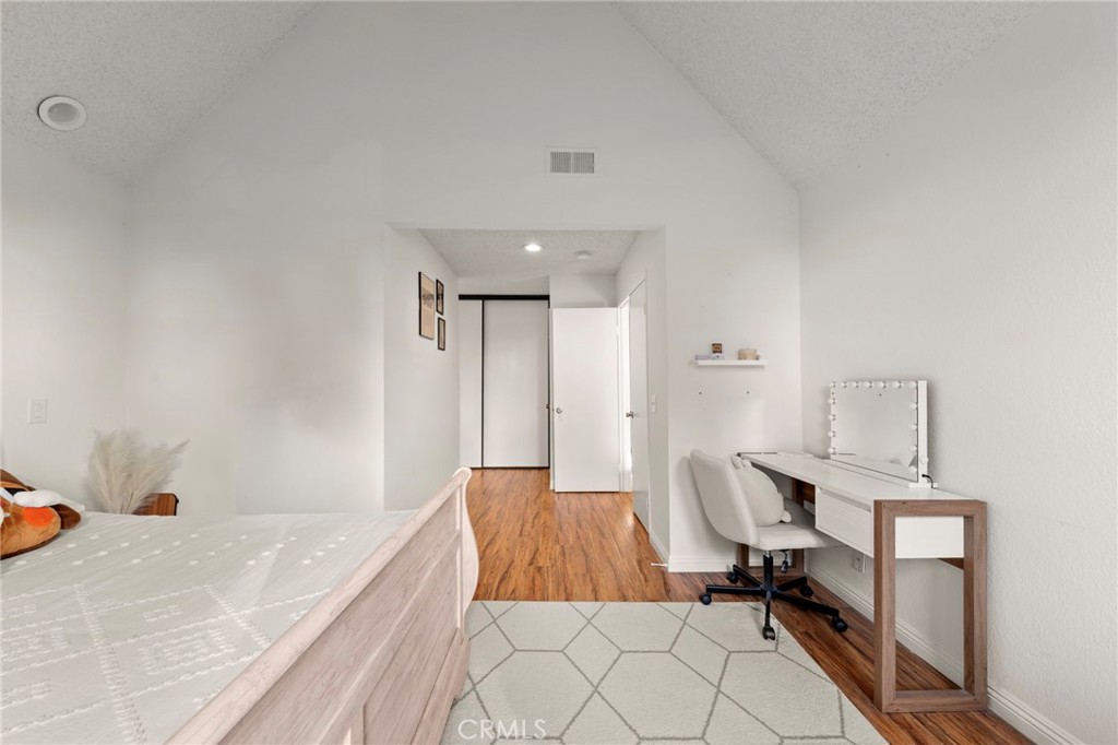 12205 Foster Road Property Photo 19