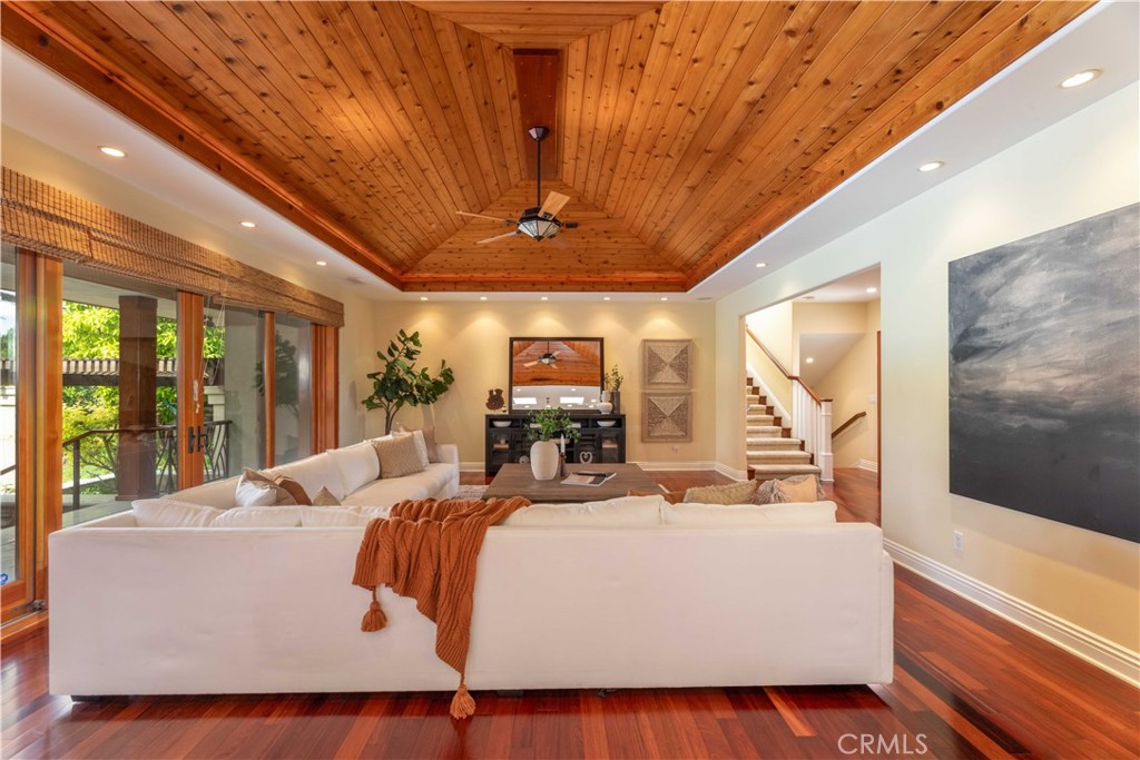 4004 Country Club Property Photo 6