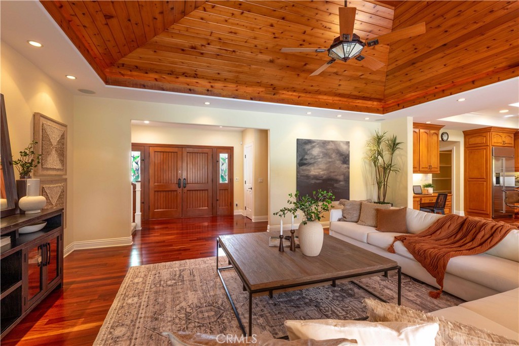 4004 Country Club Property Photo 8