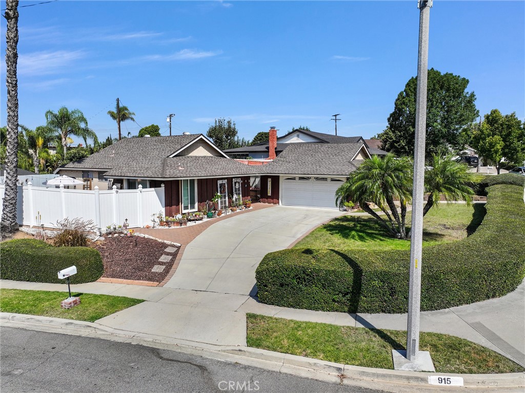 915 Carlson Property Photo 1