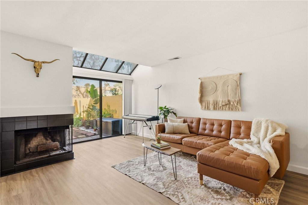 25712 Le Parc 41 Property Photo 1